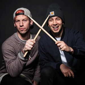 TWENTY ONE PILOTS
